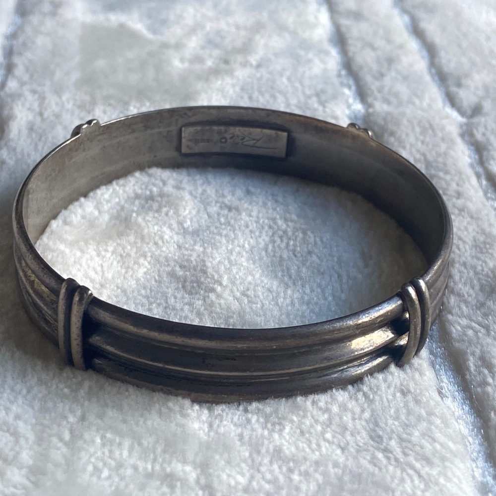 Designer Reve sterling silver bangle bracelet
